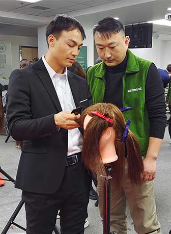 神草传奇植物染发养发馆